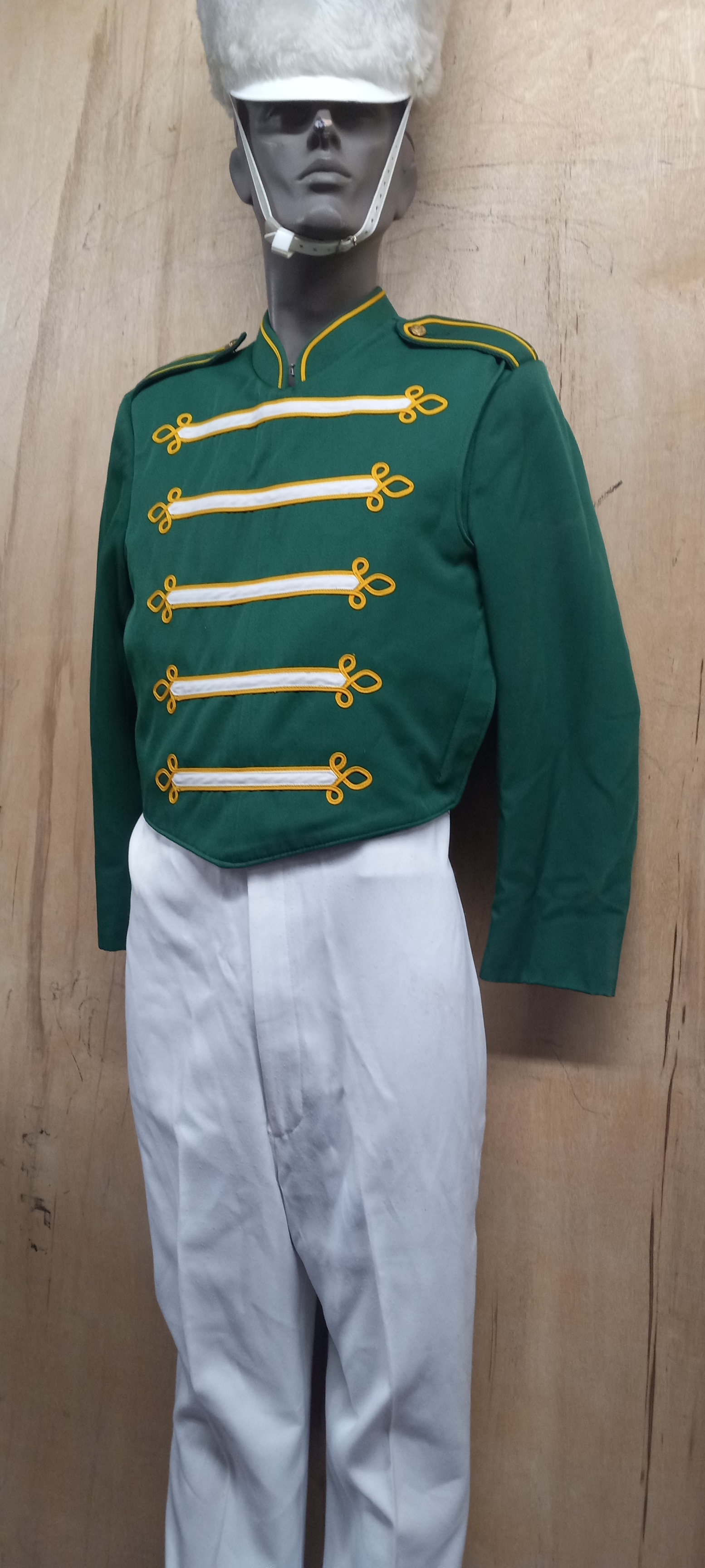 Set of 72 Traditional Green, White and Gold