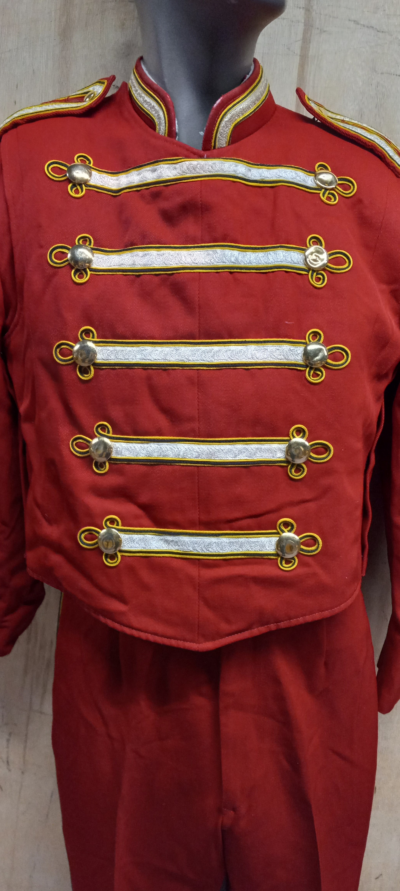 Set 299+/- Red and White Marching Band