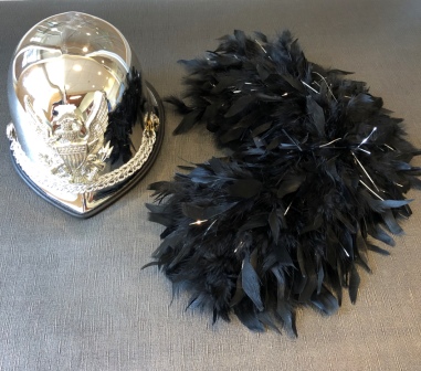 64 +/- black phantom style helmet plumes & 2 red phantom style helmet plumes Item description: appro