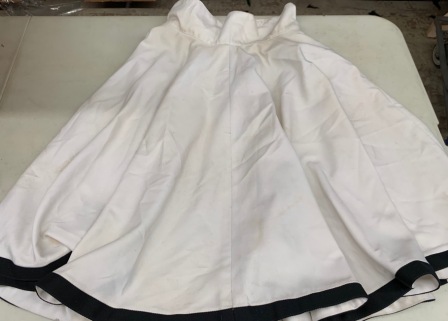 Set of 6 Black/Gold/White Tunics and 16 skirts This is a set of 6 black, gold and white pullover tun