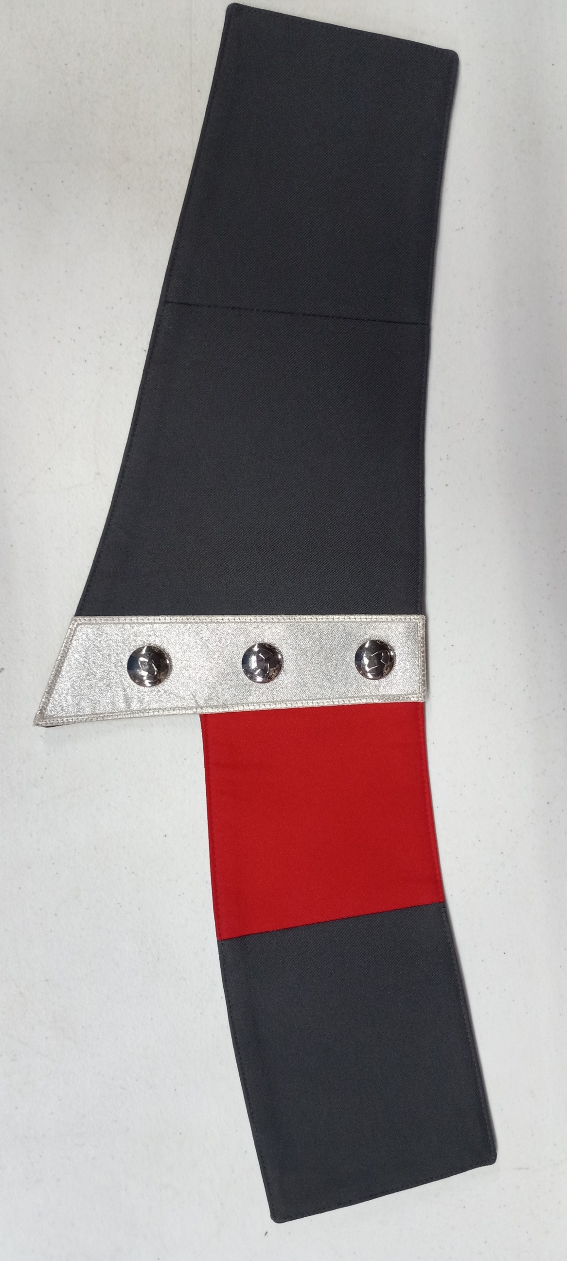 Item#0422GAR350 Item description: 350+/- Sets of Red/White/Gray used band uniforms. Material is cott