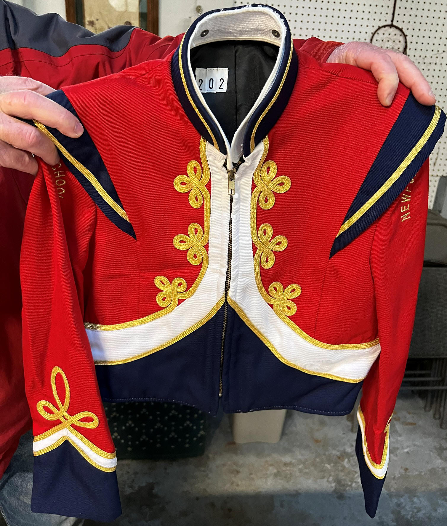 104-Red, Blue & White with Gold Trim (55-Male, 49-Female) 4- White, Blue & Red with Gold T